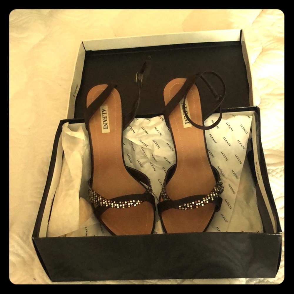 Alfani brown formal heels